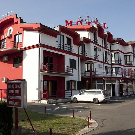 Taxi Bar Motel Gradiška Eksteriør billede