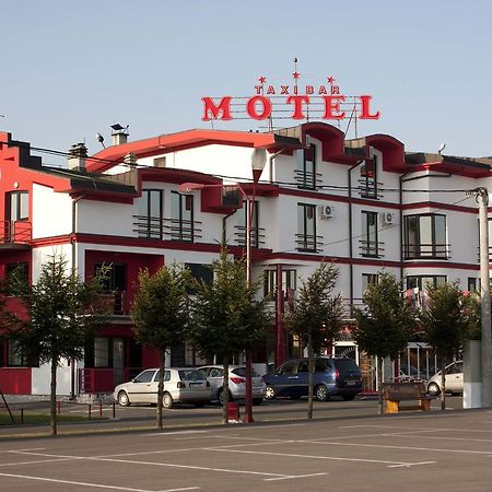 Taxi Bar Motel Gradiška Eksteriør billede