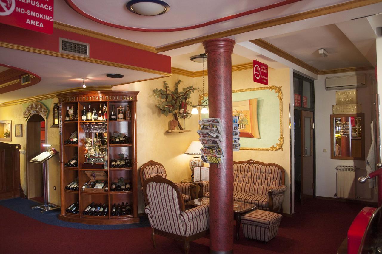 Taxi Bar Motel Gradiška Eksteriør billede