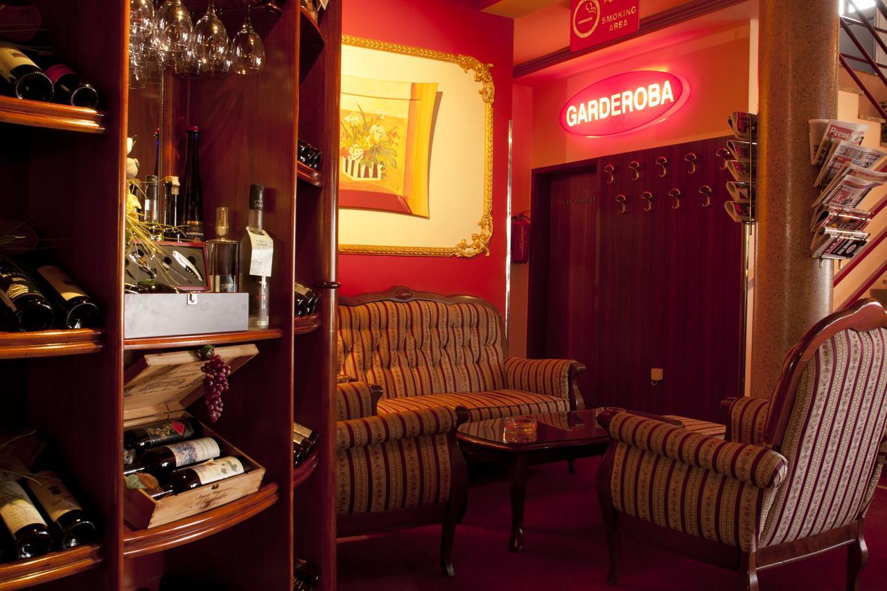 Taxi Bar Motel Gradiška Eksteriør billede