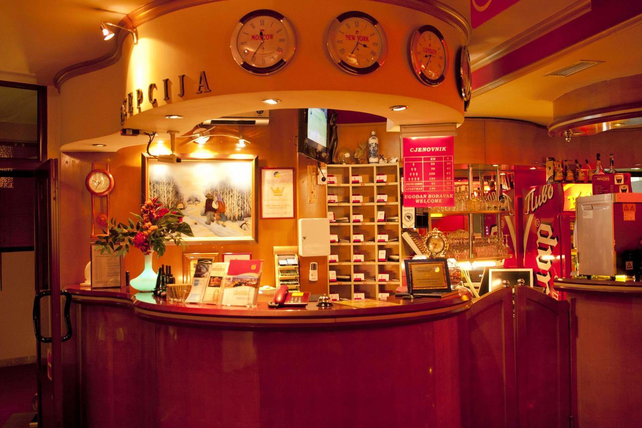 Taxi Bar Motel Gradiška Eksteriør billede